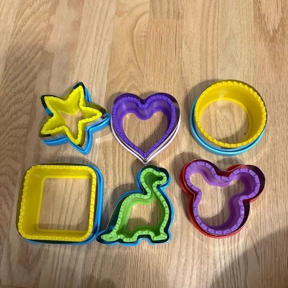 Sandwich Colorful Shape Cutter Set for Kids Metal Sealer Heart Dinosaur Mickey